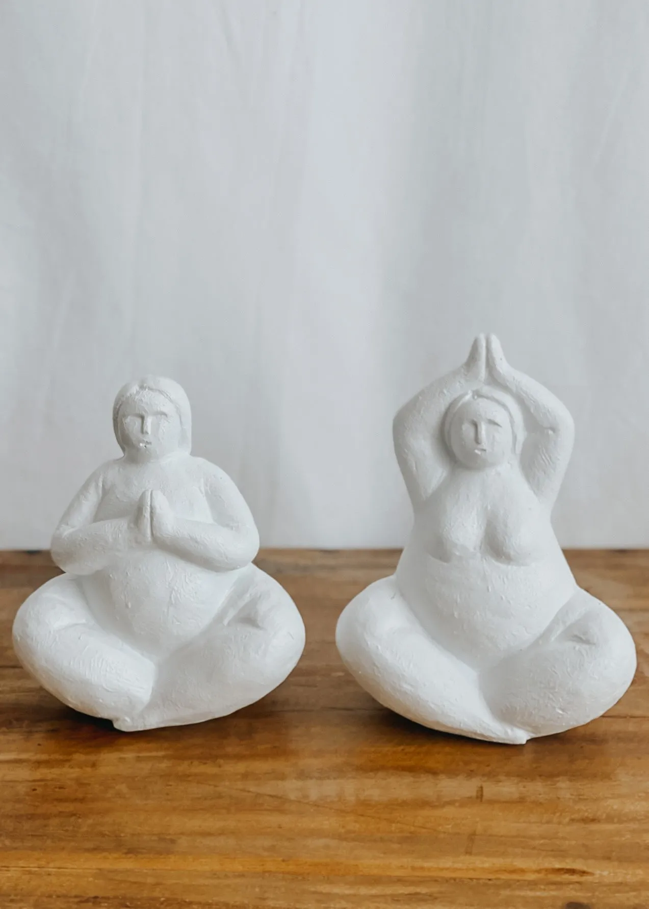 Diadonna White Yoga Sculpture - Arms Overhead