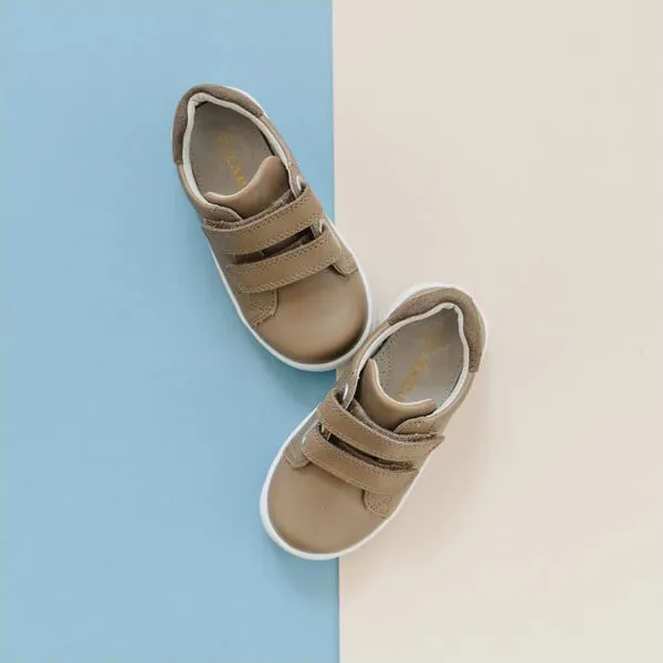 L'Amour Kyle Double Velcro Sneaker, Mocha