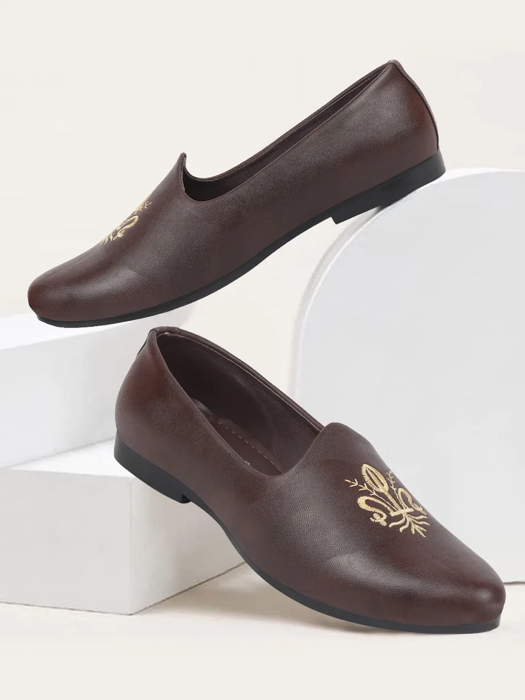 Men Dark Brown Ethnic Embroidered Juttis and Mojaris