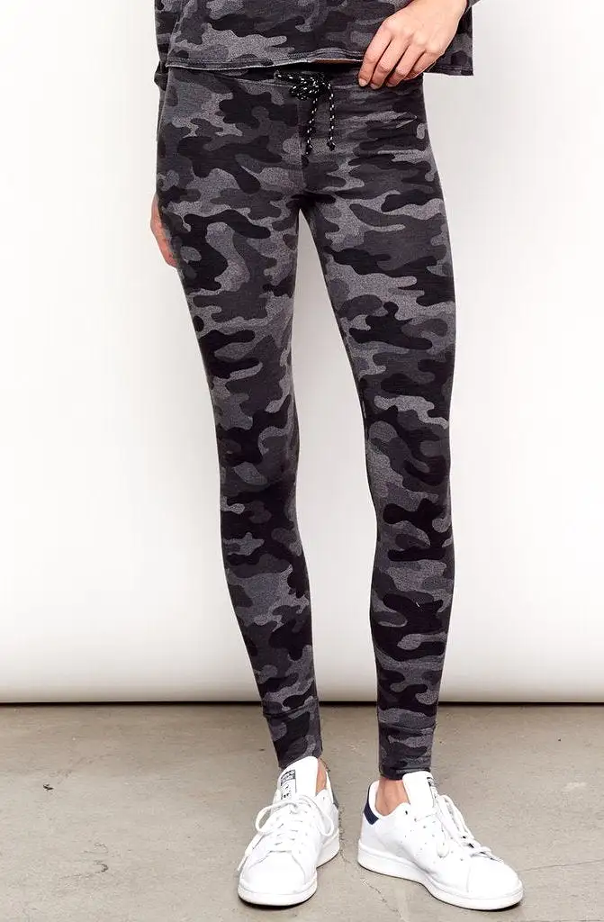 Sundry Camo Skinny Sweatpants